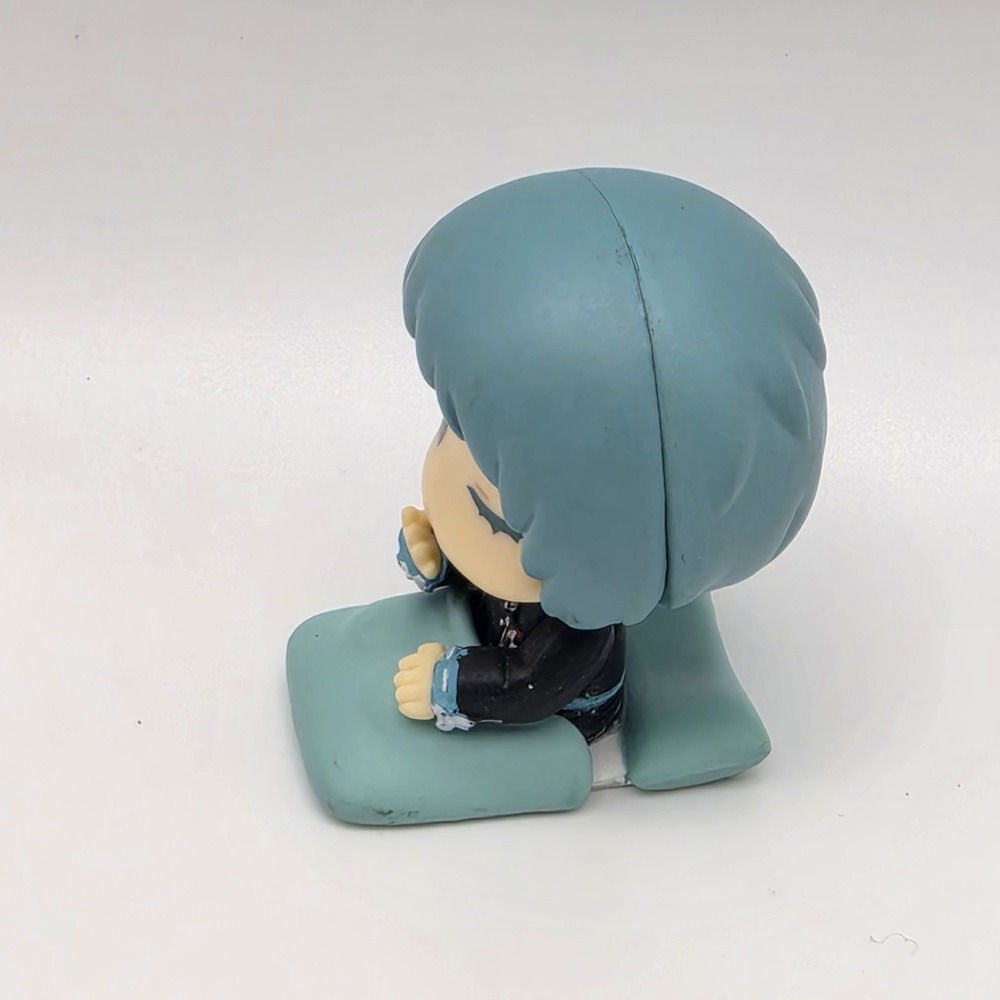 Fuuka Yamagishi Onemutan Capsule Figure Persona 3 Reload Topper Figurine Toy 2" - Picture 2 of 7